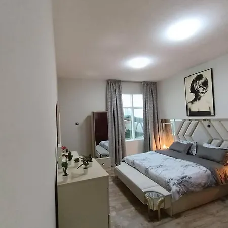 Luxury Two Bedroom شقة فخمة وكبيرة غرفتين Ajman Exterior photo