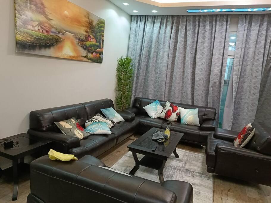 Luxury Two Bedroom فخمة وكبيرة غرفتين